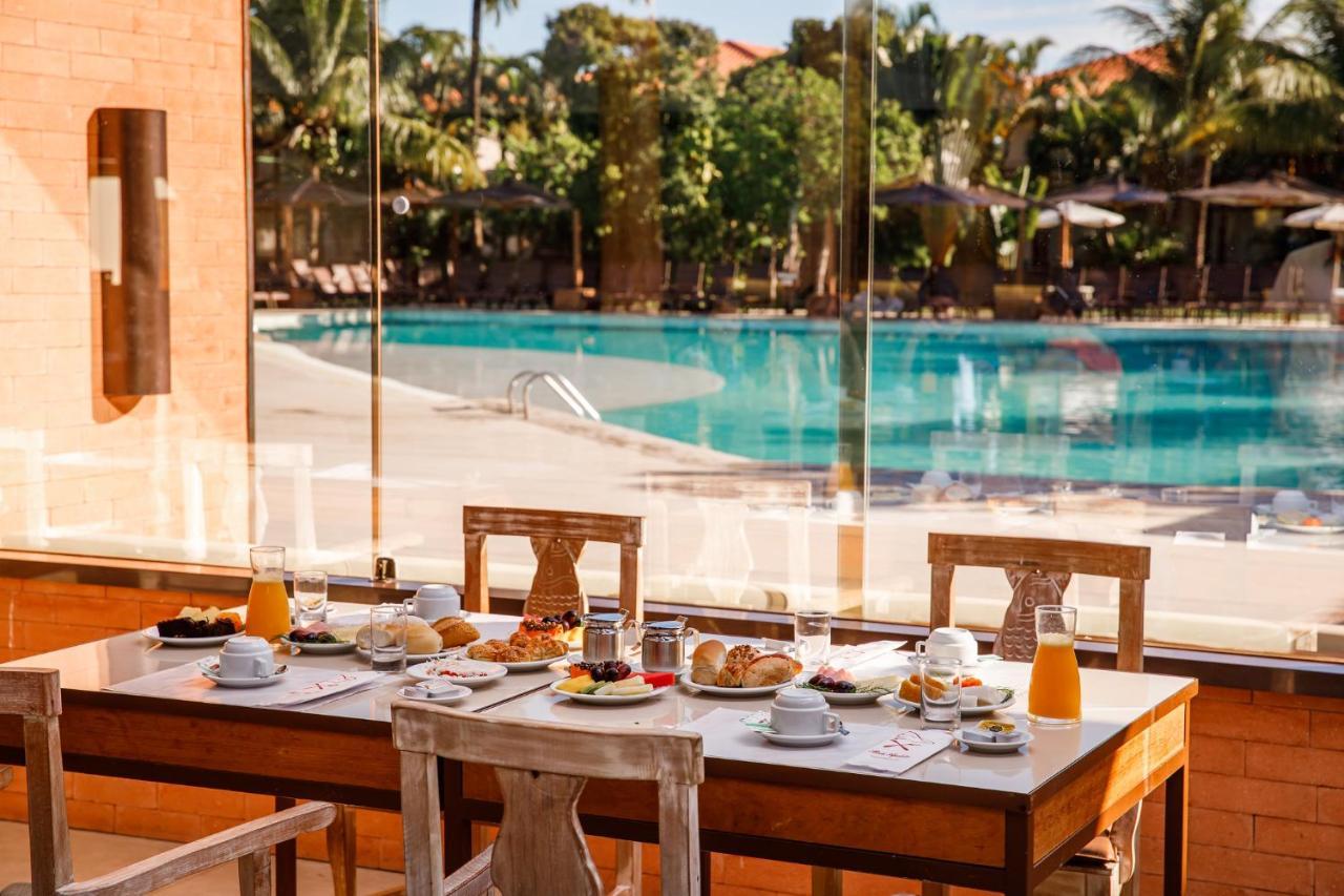 La Torre Resort All Inclusive Porto Seguro Ngoại thất bức ảnh The pool at the hotel