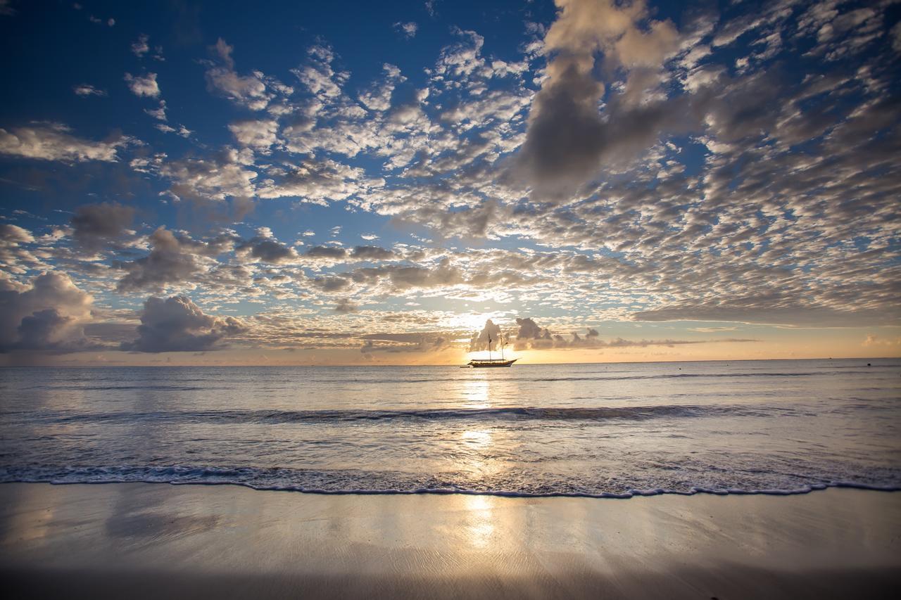 La Torre Resort All Inclusive Porto Seguro Ngoại thất bức ảnh Sunset at the beach